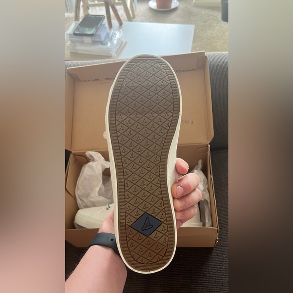Sperry - Picture 5 of 5